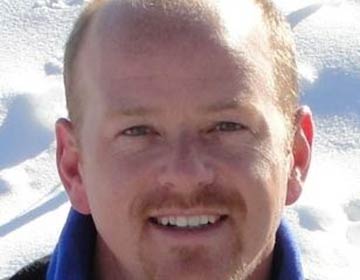 thumb-team-hkd-scott-gunnell-hkd-snowmakers Scott a rejoint HKD en 2013. Il a passé sept ans comme Directeur de l’enneigement à Wintergreen Resort, VA. Scott joint les ventes en 2011 et met un accent continu sur l'automatisation depuis. Quand il ne travaille pas sur la montagne, il passe du temps avec sa femme et ses deux enfants en Virginie. Sinon, il fabrique des meubles dans ses temps libres.
