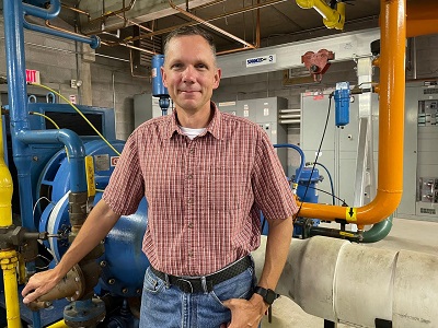 Before taking the helm of iSNO in 2021, Ken enjoyed 22 years at Loon Mountain in various management roles including, snowmaking, snow surfaces, and special projects. Prior to Loon, Ken spent 4 years as an active-duty U.S. Marine, maintaining attack helicopters across the Pacific and Indian Oceans, and the Persian Gulf and Red Sea. Ken is married and the father of two active teenage girls who love sports and rip on skis. Ken is also a hobby machinist and enjoys making and repairing parts for friends and local businesses.