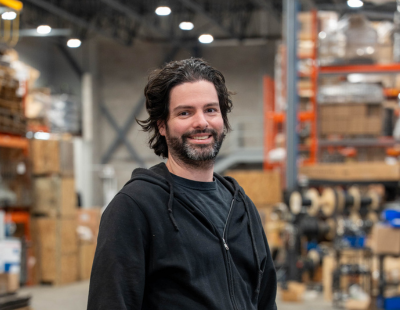 Jean-Philippe is an electrician with extensive expertise in the manufacturing, marine and construction sectors. He knows his way around the factory floor and is focused on product quality. JP has been skiing since the age of 5 and snowboarding since he was 12, and an overall sports enthusiast.
